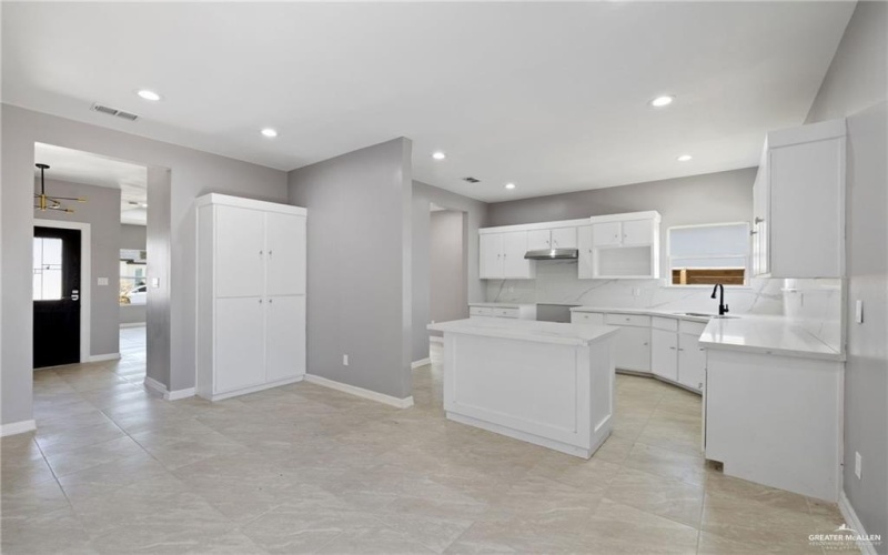 1712 Diplomat Drive, Edinburg, TX 78542, 3 Habitaciones Habitaciones , ,2 BañosBaños,Residential,En Venta,1712 Diplomat Drive,0,483462