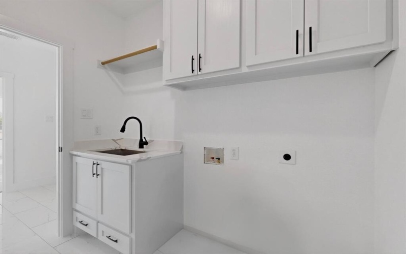 1025 Gonzollas Road, Springtown, TX 76082, 3 Bedrooms Bedrooms, ,2 BathroomsBathrooms,Residential,For Sale,1025 Gonzollas Road,0,21059855