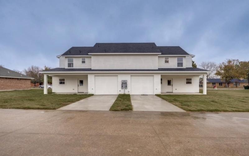 2099 Albert Broadfoot #A, Bonham, TX 75418, 3 Bedrooms Bedrooms, ,2 BathroomsBathrooms,Residential,For Sale,2099 Albert Broadfoot,0,21084643