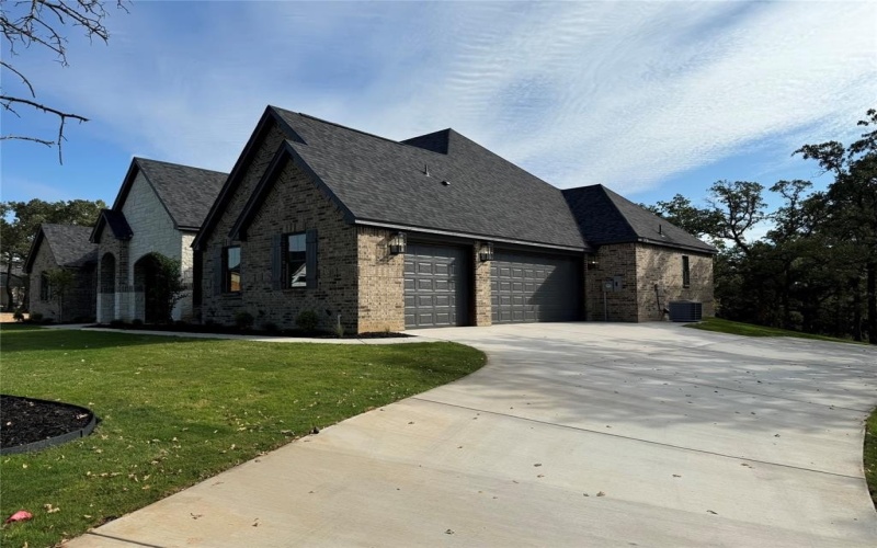 1060 Arbor Vista Drive, Azle, TX 76020, 4 Habitaciones Habitaciones , ,2 BañosBaños,Residential,En Venta,1060 Arbor Vista Drive,0,21085662