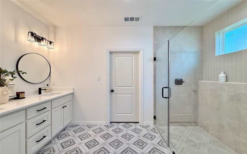 5608 San Jacinto Drive, Granbury, TX 76048, 3 Bedrooms Bedrooms, ,2 BathroomsBathrooms,Residential,For Sale,5608 San Jacinto Drive,0,21086007