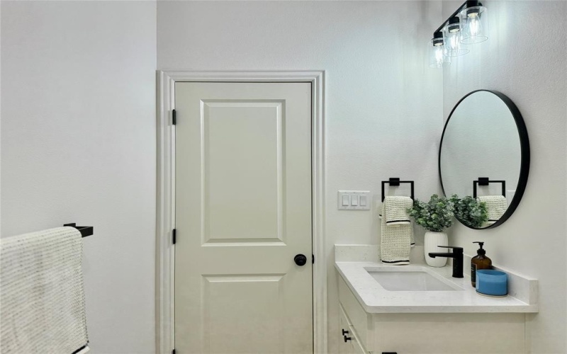 5608 San Jacinto Drive, Granbury, TX 76048, 3 Bedrooms Bedrooms, ,2 BathroomsBathrooms,Residential,For Sale,5608 San Jacinto Drive,0,21086007