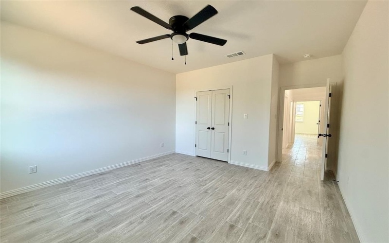 5608 San Jacinto Drive, Granbury, TX 76048, 3 Bedrooms Bedrooms, ,2 BathroomsBathrooms,Residential,For Sale,5608 San Jacinto Drive,0,21086007