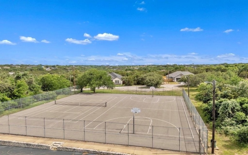5608 San Jacinto Drive, Granbury, TX 76048, 3 Bedrooms Bedrooms, ,2 BathroomsBathrooms,Residential,For Sale,5608 San Jacinto Drive,0,21086007