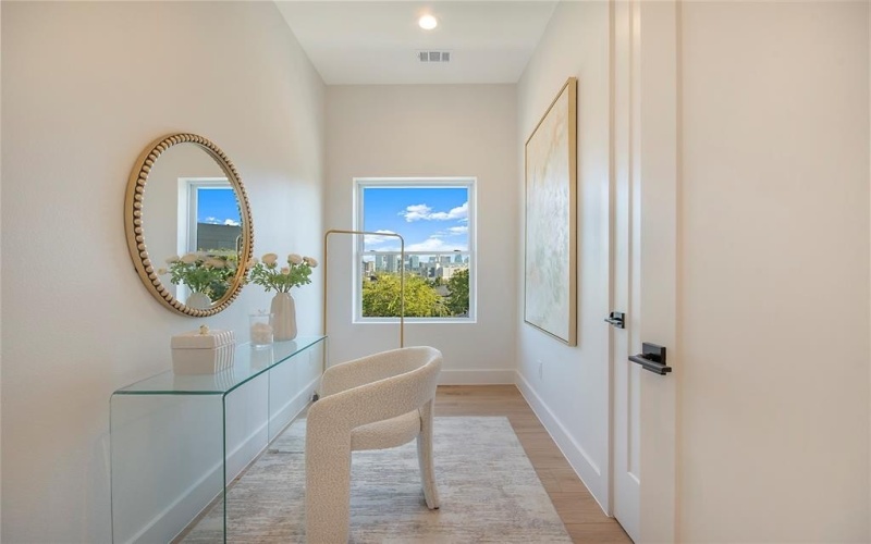 2203 Hondo Avenue #106, Dallas, TX 75219, 3 Habitaciones Habitaciones , ,3 BañosBaños,Residential,En Venta,2203 Hondo Avenue,0,21087479