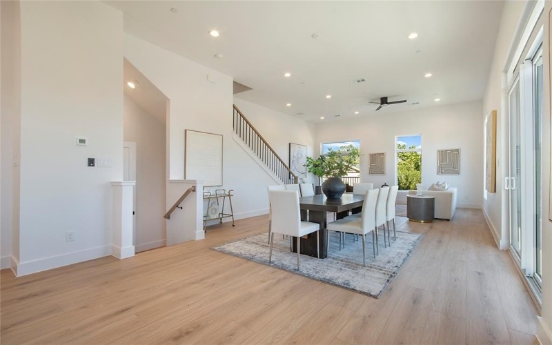 2203 Hondo Avenue #106, Dallas, TX 75219, 3 Habitaciones Habitaciones , ,3 BañosBaños,Residential,En Venta,2203 Hondo Avenue,0,21087479