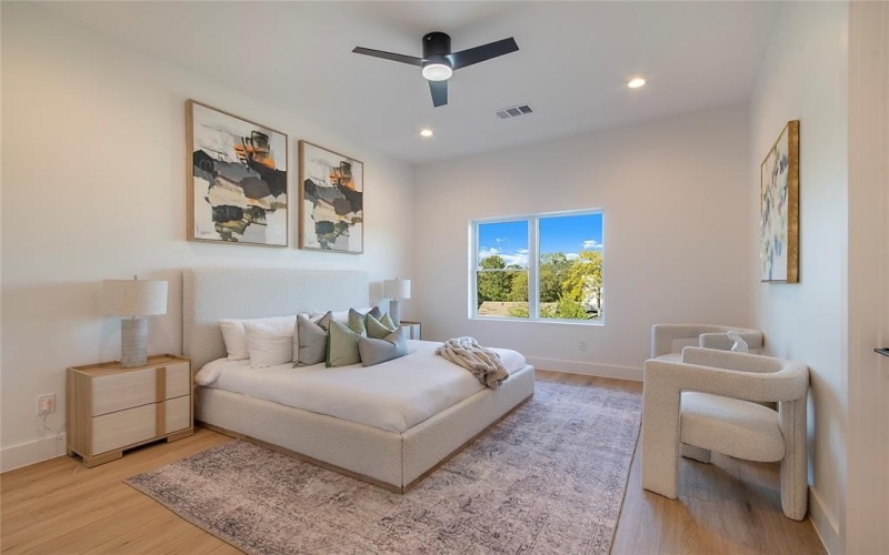 2203 Hondo Avenue #103, Dallas, TX 75219, 3 Habitaciones Habitaciones , ,3 BañosBaños,Residential,En Venta,2203 Hondo Avenue,0,21087568