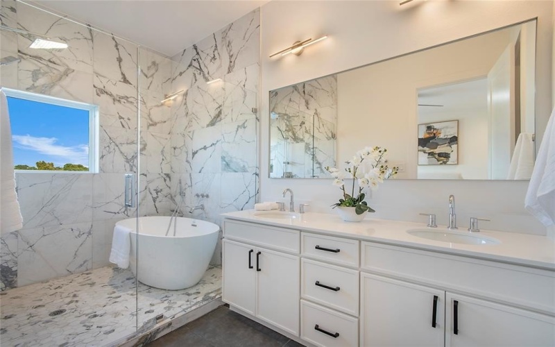 2203 Hondo Avenue #103, Dallas, TX 75219, 3 Habitaciones Habitaciones , ,3 BañosBaños,Residential,En Venta,2203 Hondo Avenue,0,21087568
