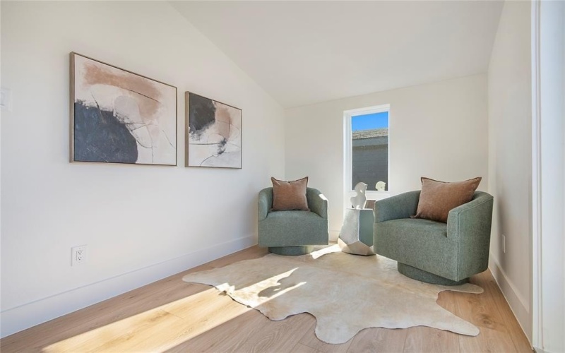 2203 Hondo Avenue #103, Dallas, TX 75219, 3 Habitaciones Habitaciones , ,3 BañosBaños,Residential,En Venta,2203 Hondo Avenue,0,21087568