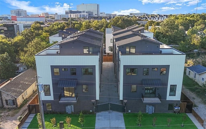 2203 Hondo Avenue #103, Dallas, TX 75219, 3 Habitaciones Habitaciones , ,3 BañosBaños,Residential,En Venta,2203 Hondo Avenue,0,21087568