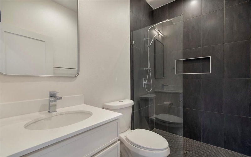 2203 Hondo Avenue #103, Dallas, TX 75219, 3 Habitaciones Habitaciones , ,3 BañosBaños,Residential,En Venta,2203 Hondo Avenue,0,21087568