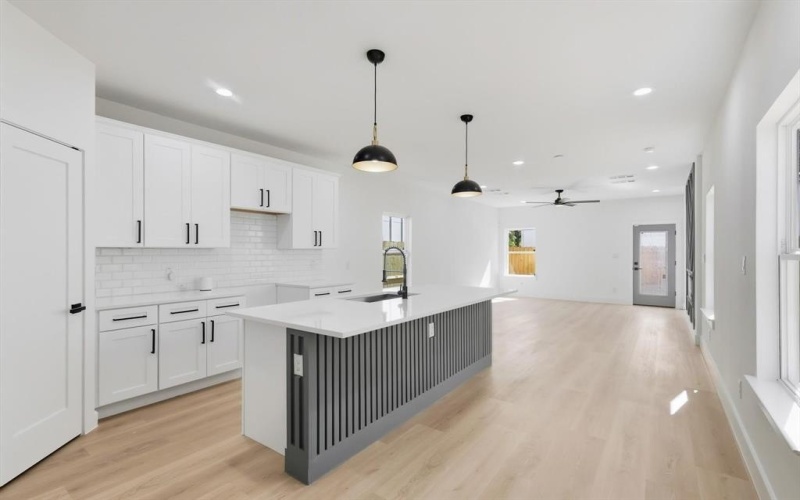 2532 Lowery Street, Dallas, TX 75215, 4 Habitaciones Habitaciones , ,2 BañosBaños,Residential,En Venta,2532 Lowery Street,0,21087598
