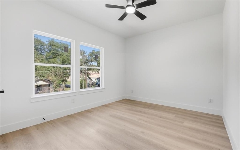 2532 Lowery Street, Dallas, TX 75215, 4 Habitaciones Habitaciones , ,2 BañosBaños,Residential,En Venta,2532 Lowery Street,0,21087598