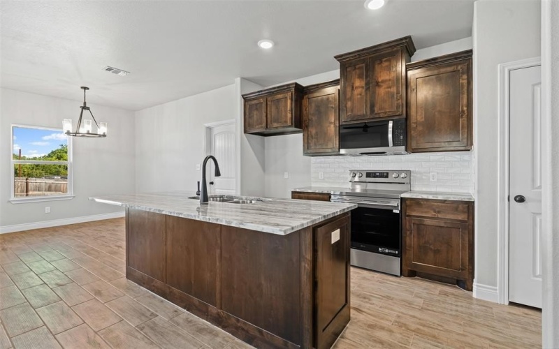 3400 Hilltop Road, Granbury, TX 76048, 3 Bedrooms Bedrooms, ,2 BathroomsBathrooms,Residential,For Sale,3400 Hilltop Road,0,21087605