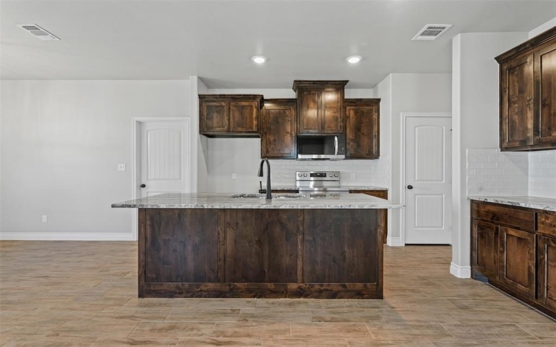 3400 Hilltop Road, Granbury, TX 76048, 3 Bedrooms Bedrooms, ,2 BathroomsBathrooms,Residential,For Sale,3400 Hilltop Road,0,21087605