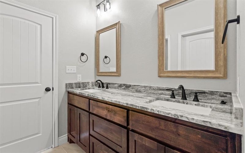 3400 Hilltop Road, Granbury, TX 76048, 3 Bedrooms Bedrooms, ,2 BathroomsBathrooms,Residential,For Sale,3400 Hilltop Road,0,21087605
