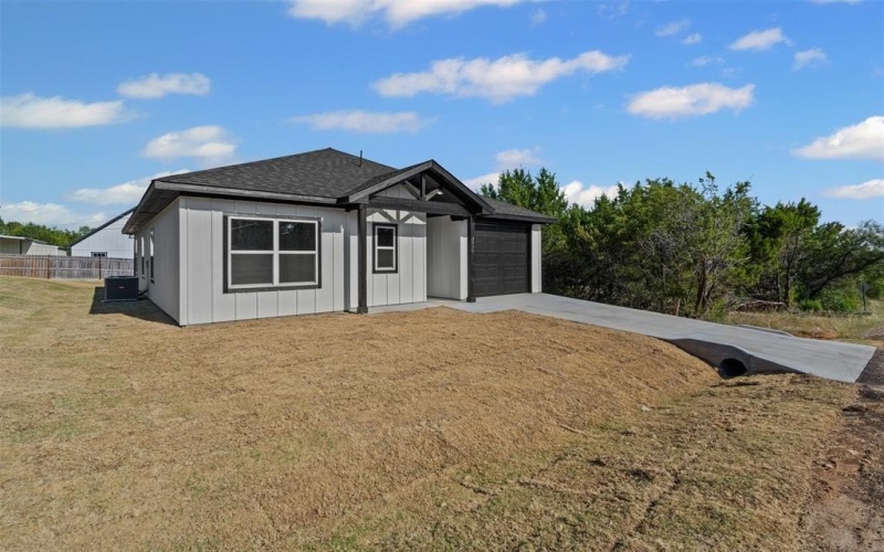 3400 Hilltop Road, Granbury, TX 76048, 3 Bedrooms Bedrooms, ,2 BathroomsBathrooms,Residential,For Sale,3400 Hilltop Road,0,21087605
