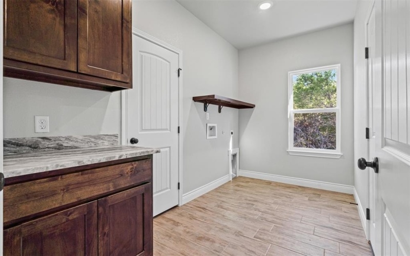 3400 Hilltop Road, Granbury, TX 76048, 3 Bedrooms Bedrooms, ,2 BathroomsBathrooms,Residential,For Sale,3400 Hilltop Road,0,21087605