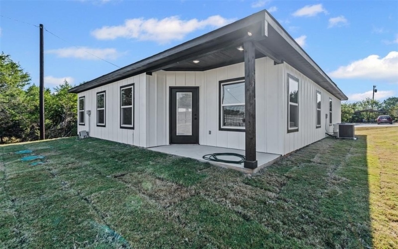 3400 Hilltop Road, Granbury, TX 76048, 3 Bedrooms Bedrooms, ,2 BathroomsBathrooms,Residential,For Sale,3400 Hilltop Road,0,21087605