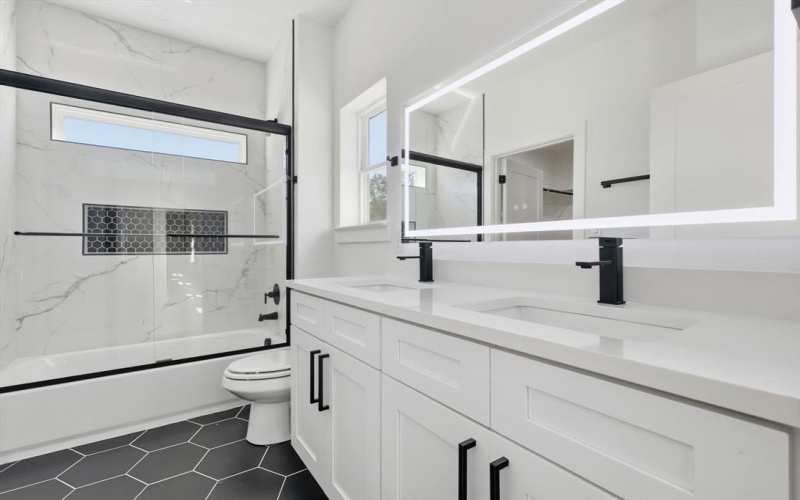 2534 Lowery Street, Dallas, TX 75215, 4 Habitaciones Habitaciones , ,2 BañosBaños,Residential,En Venta,2534 Lowery Street,0,21087620