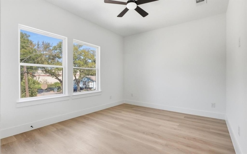 2534 Lowery Street, Dallas, TX 75215, 4 Habitaciones Habitaciones , ,2 BañosBaños,Residential,En Venta,2534 Lowery Street,0,21087620
