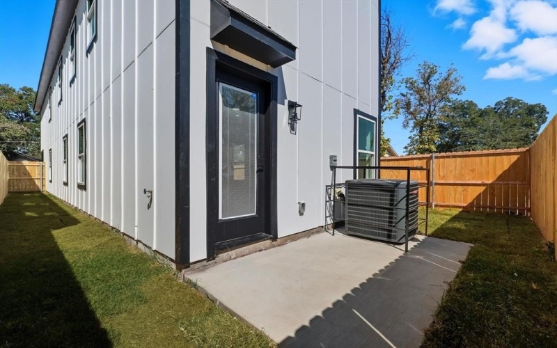 2534 Lowery Street, Dallas, TX 75215, 4 Habitaciones Habitaciones , ,2 BañosBaños,Residential,En Venta,2534 Lowery Street,0,21087620