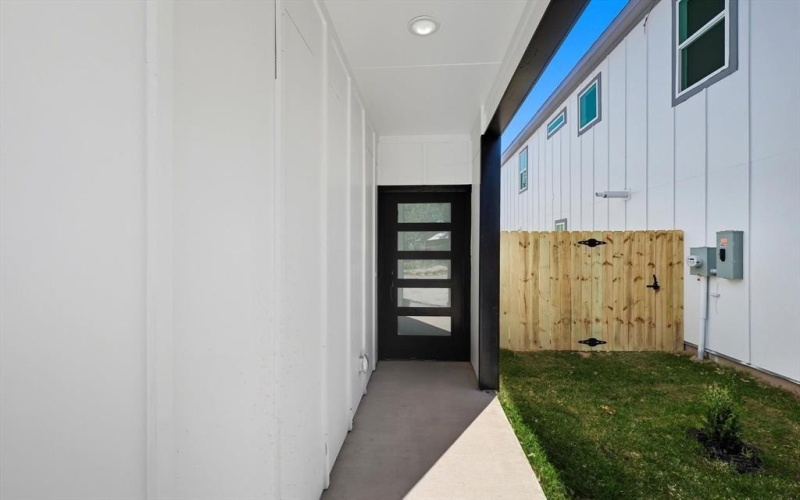2534 Lowery Street, Dallas, TX 75215, 4 Habitaciones Habitaciones , ,2 BañosBaños,Residential,En Venta,2534 Lowery Street,0,21087620
