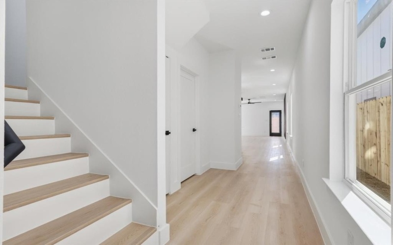 2534 Lowery Street, Dallas, TX 75215, 4 Habitaciones Habitaciones , ,2 BañosBaños,Residential,En Venta,2534 Lowery Street,0,21087620