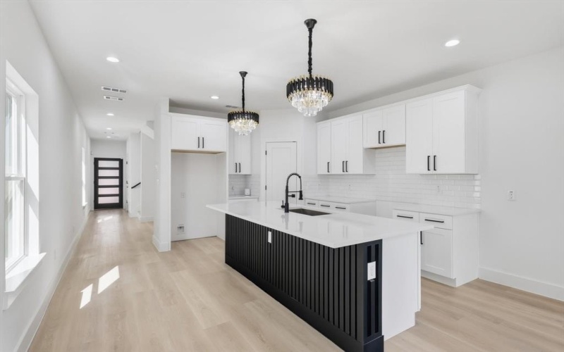 2534 Lowery Street, Dallas, TX 75215, 4 Habitaciones Habitaciones , ,2 BañosBaños,Residential,En Venta,2534 Lowery Street,0,21087620