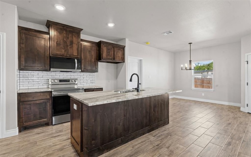 3402 Hilltop Road, Granbury, TX 76048, 3 Bedrooms Bedrooms, ,2 BathroomsBathrooms,Residential,For Sale,3402 Hilltop Road,0,21087669