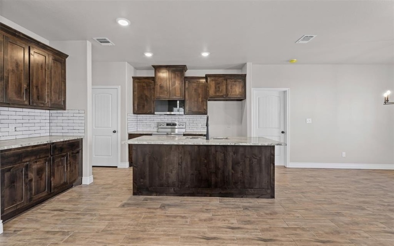 3402 Hilltop Road, Granbury, TX 76048, 3 Bedrooms Bedrooms, ,2 BathroomsBathrooms,Residential,For Sale,3402 Hilltop Road,0,21087669