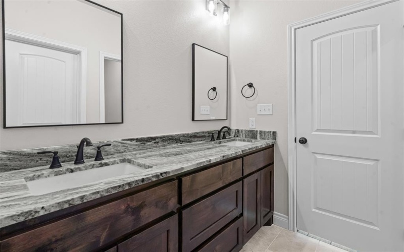3402 Hilltop Road, Granbury, TX 76048, 3 Bedrooms Bedrooms, ,2 BathroomsBathrooms,Residential,For Sale,3402 Hilltop Road,0,21087669