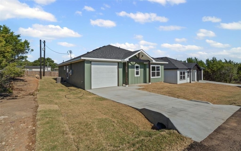 3402 Hilltop Road, Granbury, TX 76048, 3 Bedrooms Bedrooms, ,2 BathroomsBathrooms,Residential,For Sale,3402 Hilltop Road,0,21087669