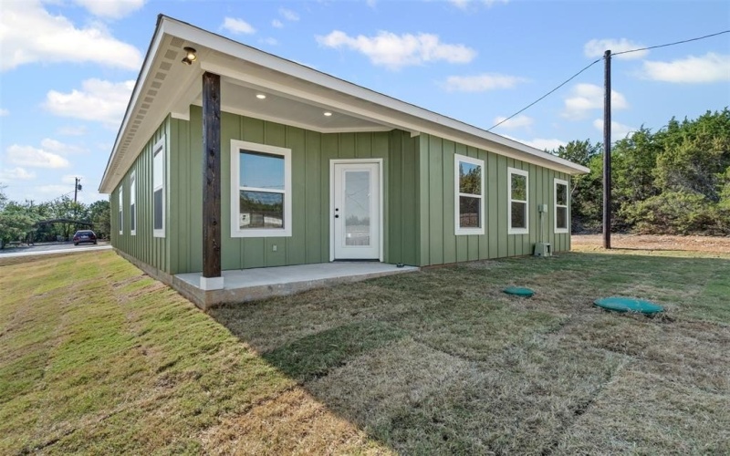 3402 Hilltop Road, Granbury, TX 76048, 3 Bedrooms Bedrooms, ,2 BathroomsBathrooms,Residential,For Sale,3402 Hilltop Road,0,21087669