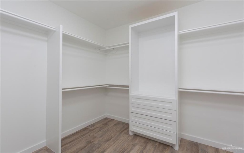 5802 N 45th Lane, McAllen, TX 78504, 3 Bedrooms Bedrooms, ,3 BathroomsBathrooms,Residential,For Sale,5802 N 45th Lane,459601
