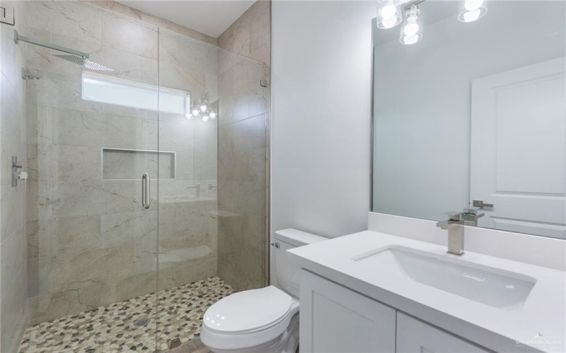 5802 N 45th Lane, McAllen, TX 78504, 3 Bedrooms Bedrooms, ,3 BathroomsBathrooms,Residential,For Sale,5802 N 45th Lane,459601