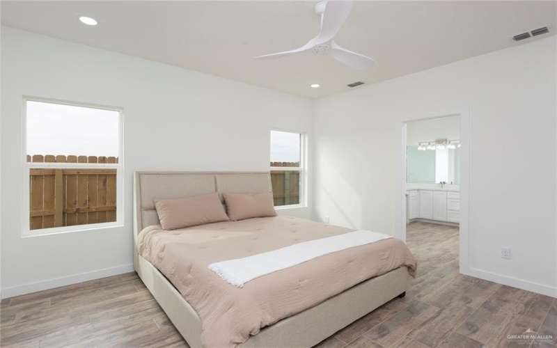 5802 N 45th Lane, McAllen, TX 78504, 3 Bedrooms Bedrooms, ,3 BathroomsBathrooms,Residential,For Sale,5802 N 45th Lane,459601
