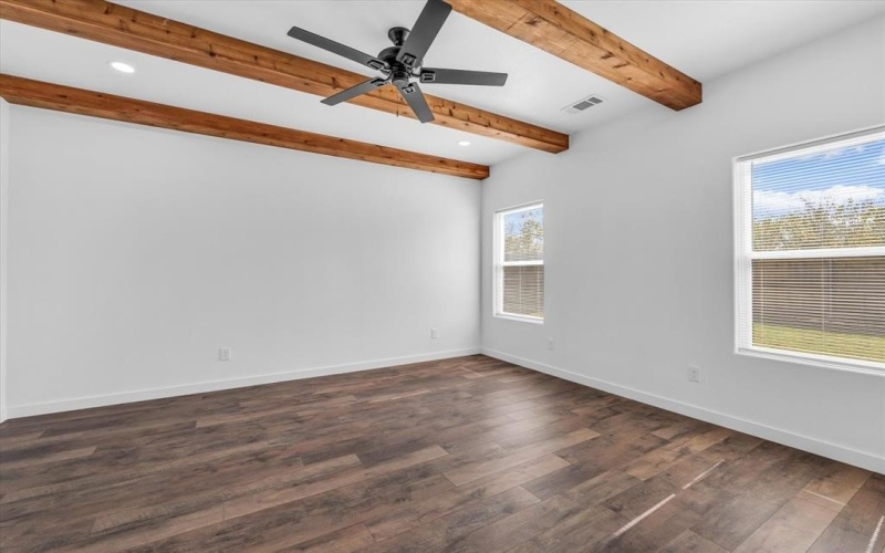 960 Gallant Fox Road, Hewitt, TX 76643, 3 Habitaciones Habitaciones , ,2 BañosBaños,Residential,En Venta,960 Gallant Fox Road,0,21087858