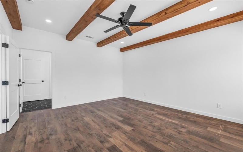 960 Gallant Fox Road, Hewitt, TX 76643, 3 Habitaciones Habitaciones , ,2 BañosBaños,Residential,En Venta,960 Gallant Fox Road,0,21087858