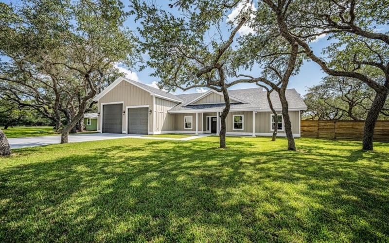 23 Charlotte Ave, ROCKPORT, TX 78382, 3 Bedrooms Bedrooms, ,2 BathroomsBathrooms,Residential,For Sale,23 Charlotte Ave,0,148535