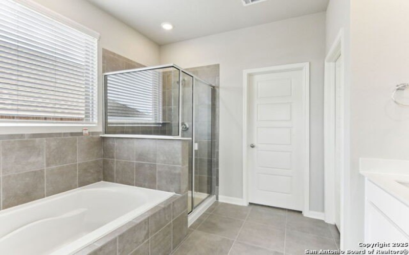 4516 Appaloosa Crest, San Antonio, TX 78245, 4 Bedrooms Bedrooms, ,2 BathroomsBathrooms,Residential,For Sale,4516 Appaloosa Crest,0,1915714