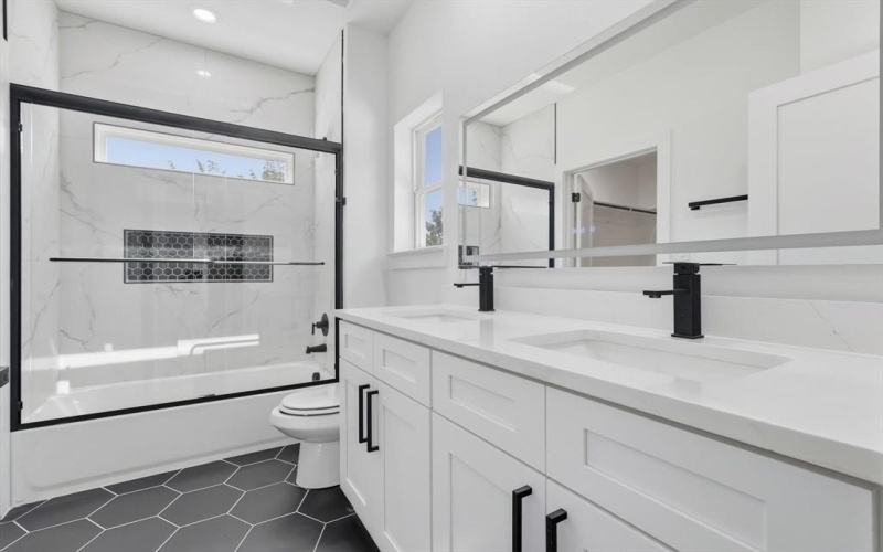 2530 Lowery Street, Dallas, TX 75215, 4 Habitaciones Habitaciones , ,2 BañosBaños,Residential,En Venta,2530 Lowery Street,0,21087328
