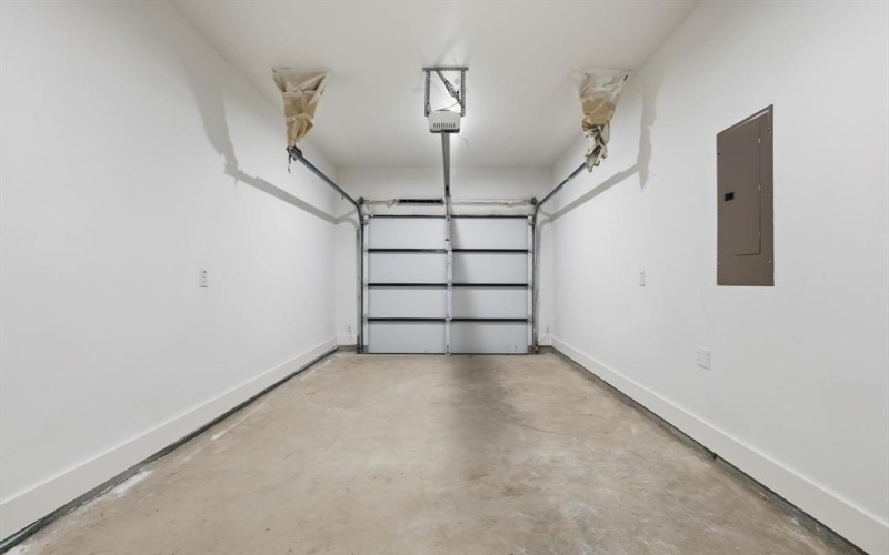 2530 Lowery Street, Dallas, TX 75215, 4 Habitaciones Habitaciones , ,2 BañosBaños,Residential,En Venta,2530 Lowery Street,0,21087328