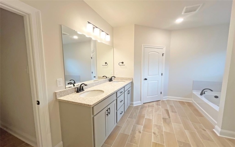 5204 Cadabra Drive, Shreveport, LA 71107, 4 Bedrooms Bedrooms, ,2 BathroomsBathrooms,Residential,For Sale,5204 Cadabra Drive,0,21087385