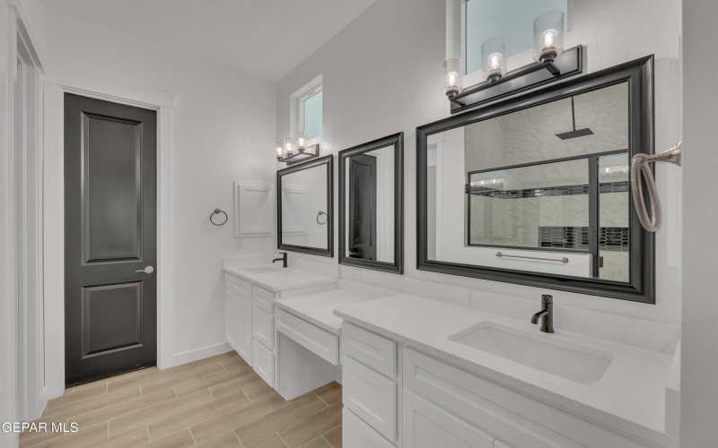 2813 Tierra Garden Drive, El Paso, TX 79938, 3 Habitaciones Habitaciones , ,2 BañosBaños,Residential,En Venta,2813 Tierra Garden Drive,0,932122