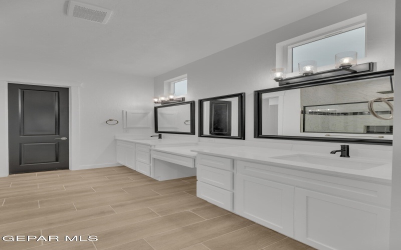 2813 Tierra Garden Drive, El Paso, TX 79938, 3 Habitaciones Habitaciones , ,2 BañosBaños,Residential,En Venta,2813 Tierra Garden Drive,0,932122