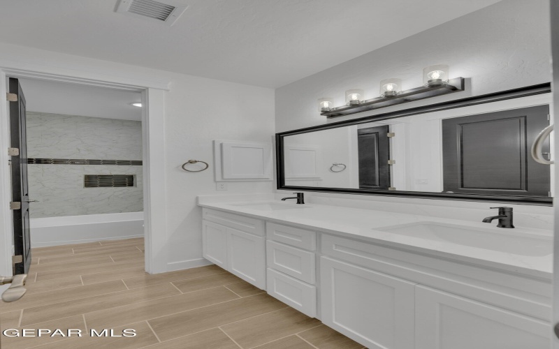 2813 Tierra Garden Drive, El Paso, TX 79938, 3 Habitaciones Habitaciones , ,2 BañosBaños,Residential,En Venta,2813 Tierra Garden Drive,0,932122