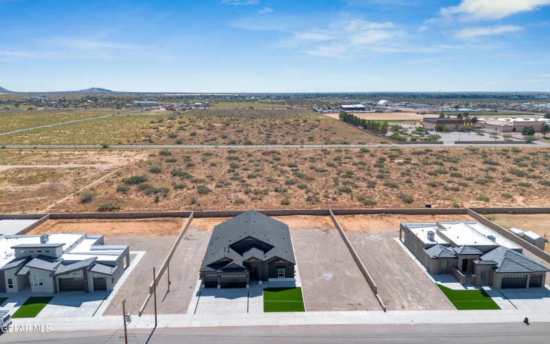 15020 Hinojos Ave, El Paso, TX 79938, 4 Bedrooms Bedrooms, ,5 BathroomsBathrooms,Residential,For Sale,15020 Hinojos Ave,0,932149