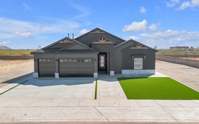 15020 Hinojos Ave, El Paso, TX 79938, 4 Bedrooms Bedrooms, ,5 BathroomsBathrooms,Residential,For Sale,15020 Hinojos Ave,0,932149
