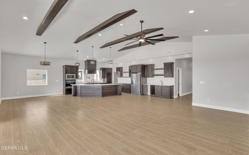 15020 Hinojos Ave, El Paso, TX 79938, 4 Bedrooms Bedrooms, ,5 BathroomsBathrooms,Residential,For Sale,15020 Hinojos Ave,0,932149